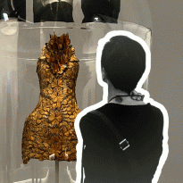 Вдохнуть Schiaparelli и прикоснуться к Dior: шедевры выставки Sleeping Beauties: Reawakening Fashion
