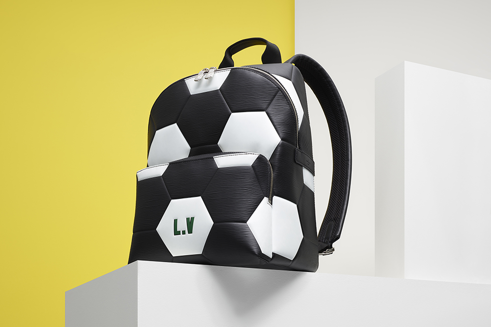 Louis Vuitton выпустил «футбольную» капсульную коллекцию (фото 5)