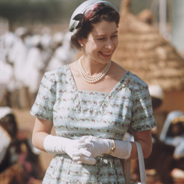 Культовый образ: Елизавета II и королевский дресс-код (фото 8)