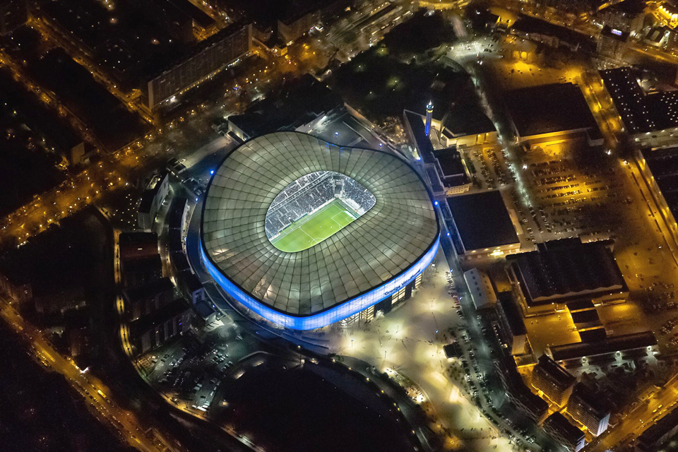 Лучшие футбольные стадионы мира (фото 2)