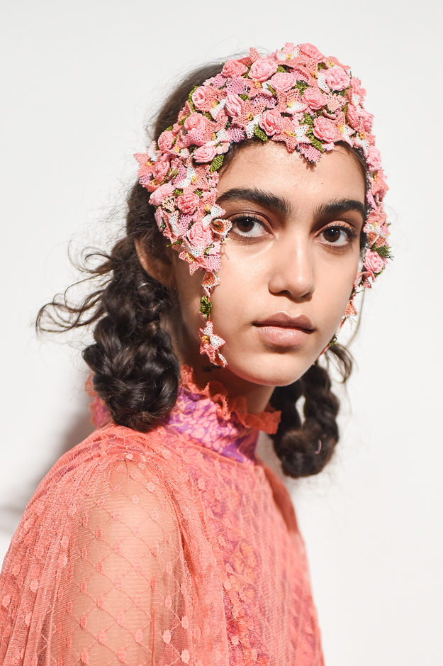 Прически, весна-лето 2019: тенденции с Недели моды в Лондоне (фото 4)