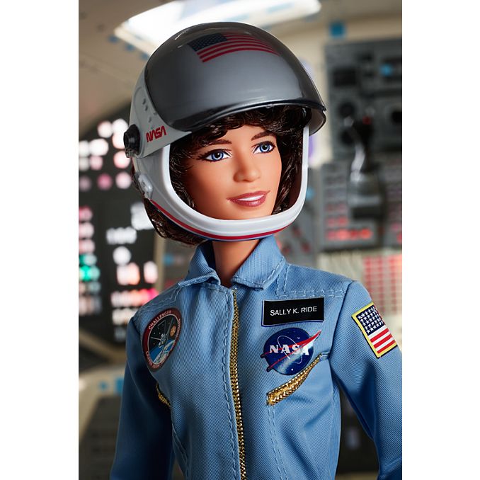 Mattel выпустила куклу Барби в образе правозащитницы Розы Паркс (фото 2)