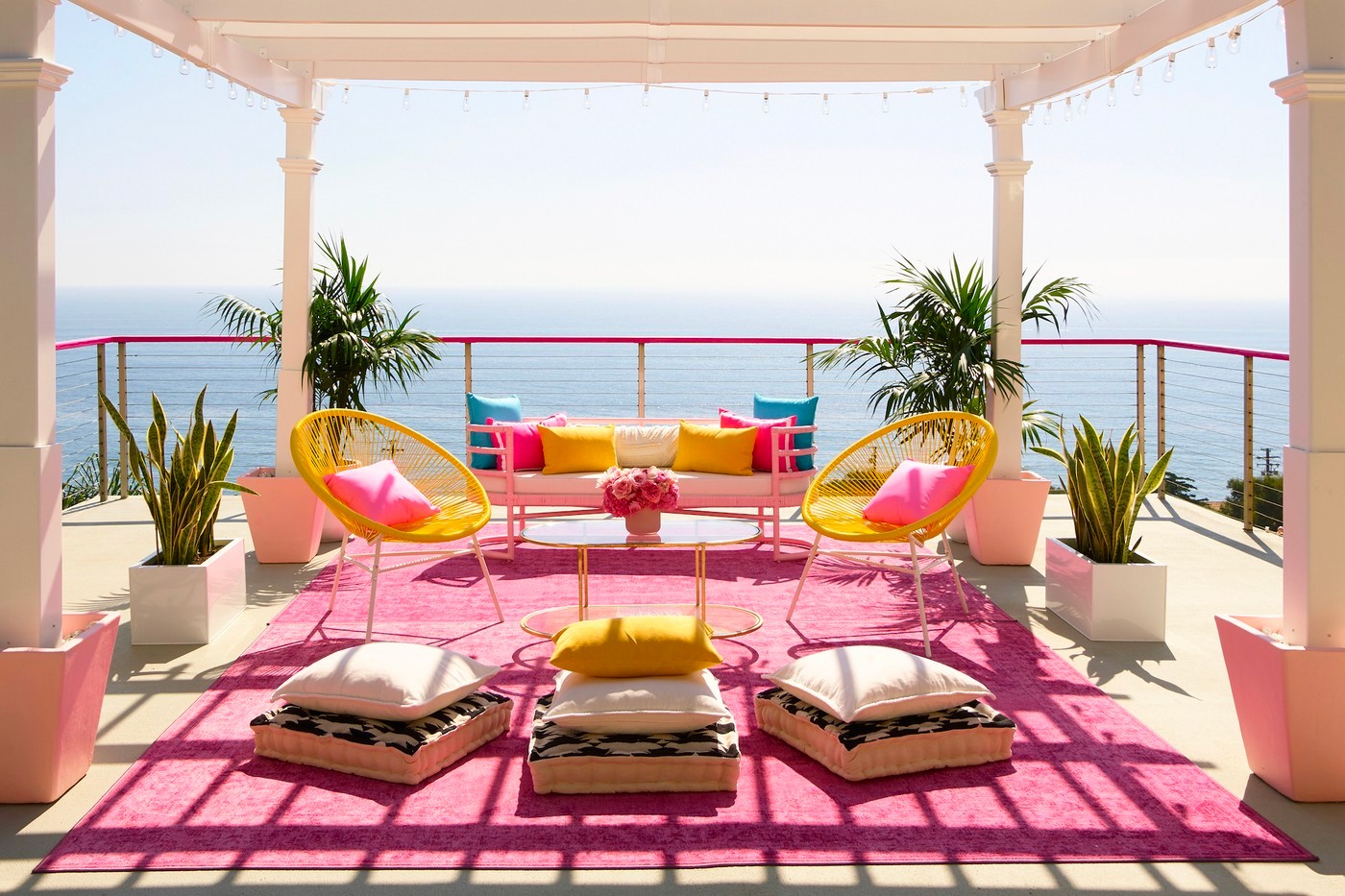 На Airbnb можно арендовать настоящий домик Барби (фото 11)