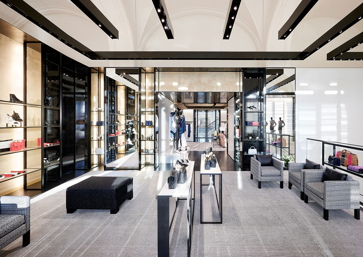 Chanel открыл бутик в ГУМе (фото 4)