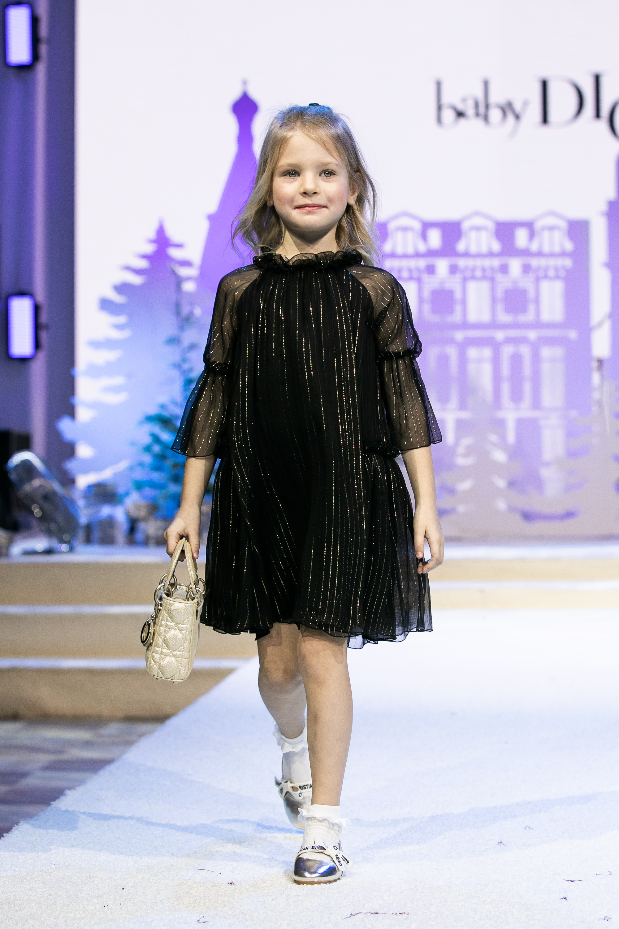 В Москве прошел показ Baby Dior (фото 14)