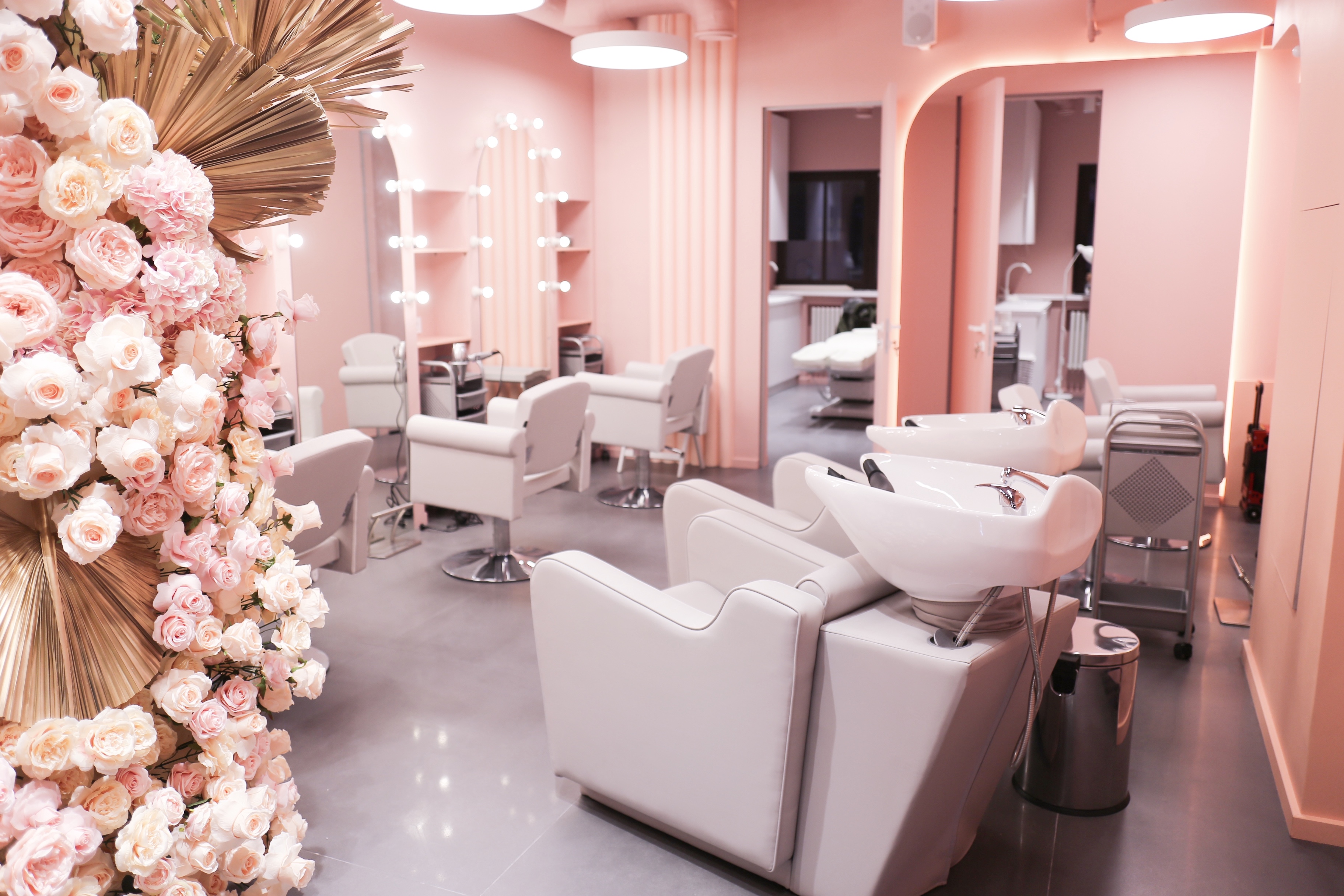В Москве открылся новый салон красоты Glossy&Go (фото 4)