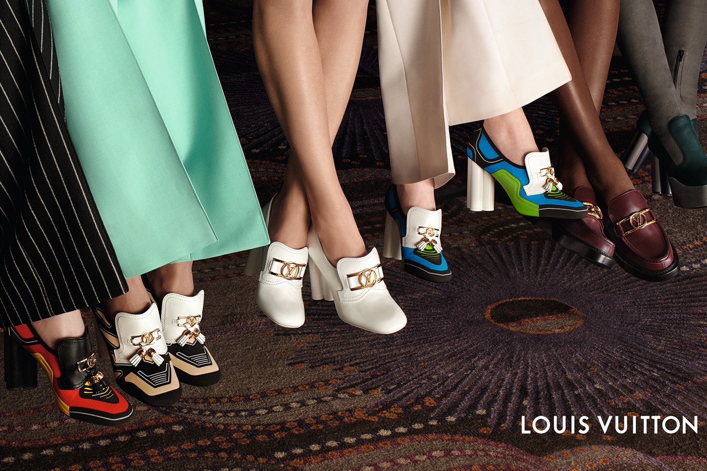 Louis Vuitton показал новую кампанию с Эммой Стоун, вдохновленную Belle Époque (фото 9)