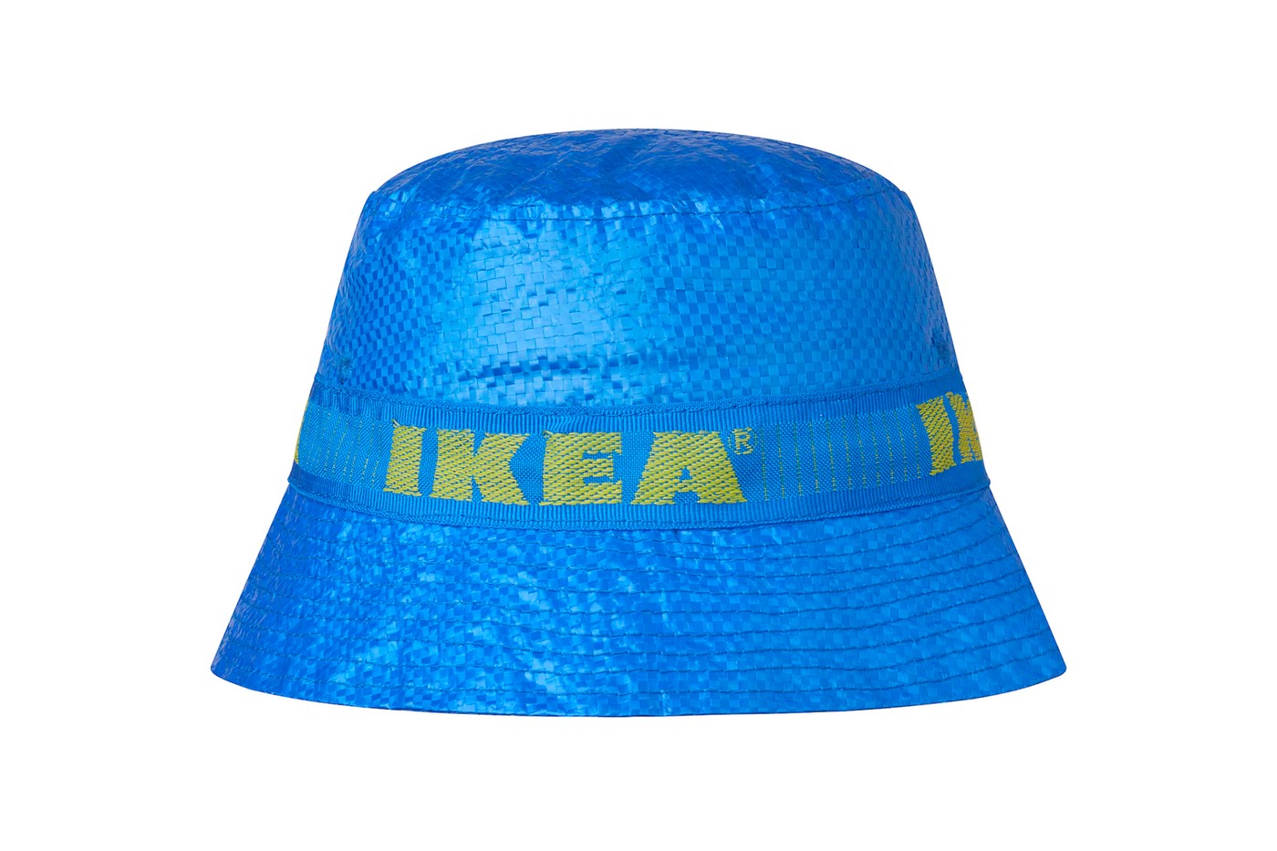 IKEA выпустила панамы по мотивам своей культовой синей сумки «Фракта» (фото 1)