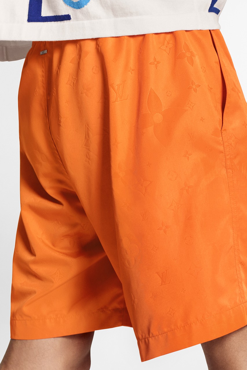 Вирджил Абло сделал куртки и шорты с радужными монограммами для Louis Vuitton (фото 24)