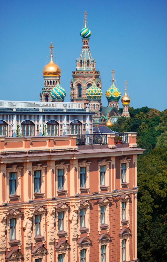 «Гранд Отель Европа» запустил специальное предложение на время белых ночей в Петербурге (фото 1)