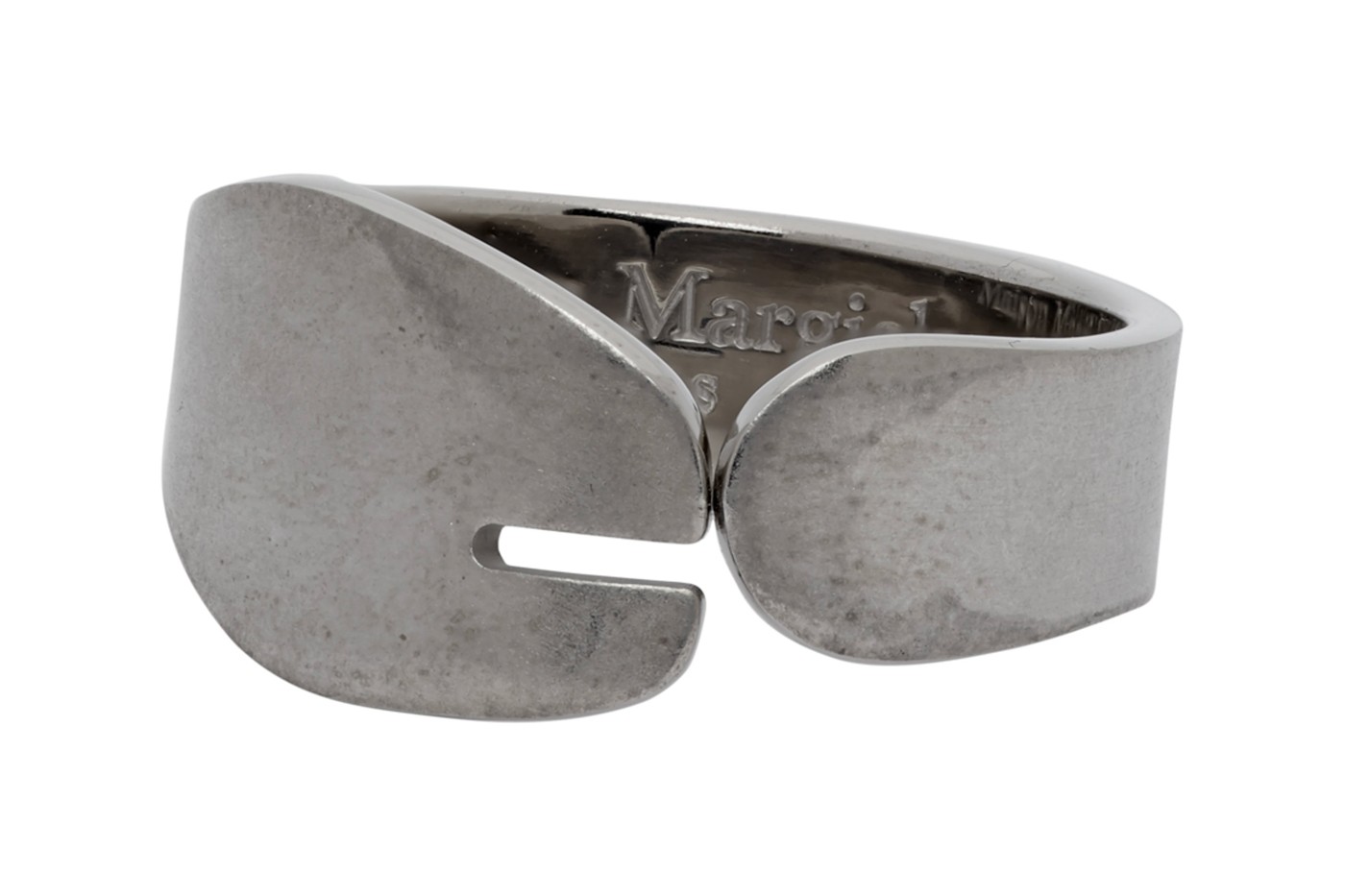 Maison Margiela выпустил кольца-таби (фото 3)
