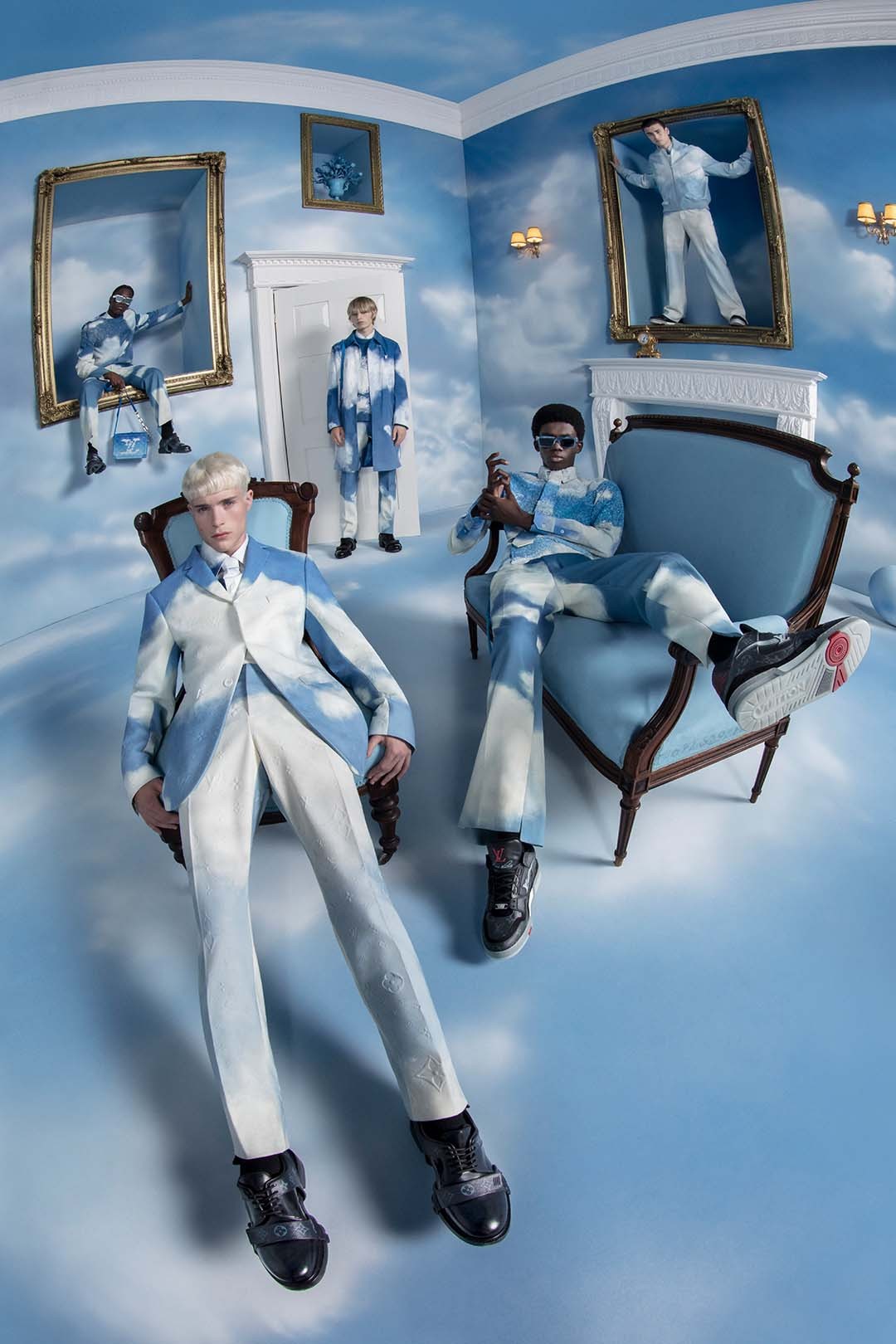 Модели позируют на фоне облаков в новой кампании Louis Vuitton (фото 14)