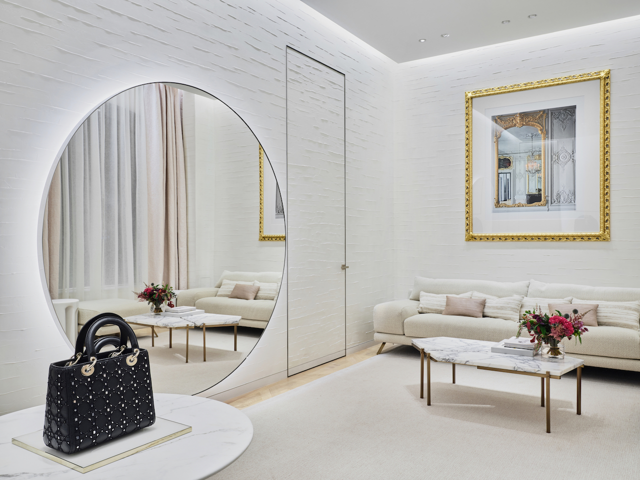 В Столешниковом переулке открылся обновленный бутик Dior (фото 14)