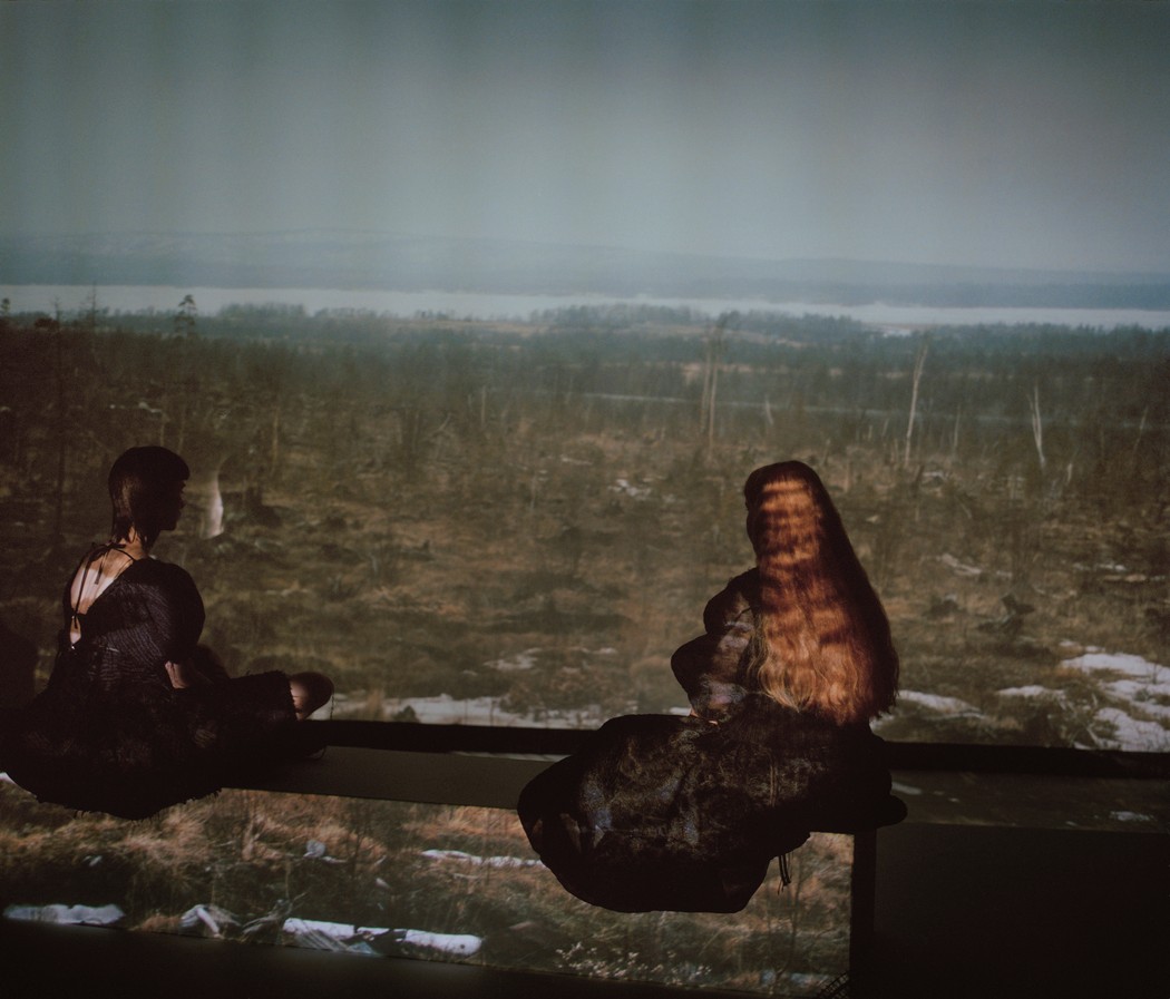 В кампании Cecilie Bahnsen были использованы снимки с видами российской тундры (фото 5)
