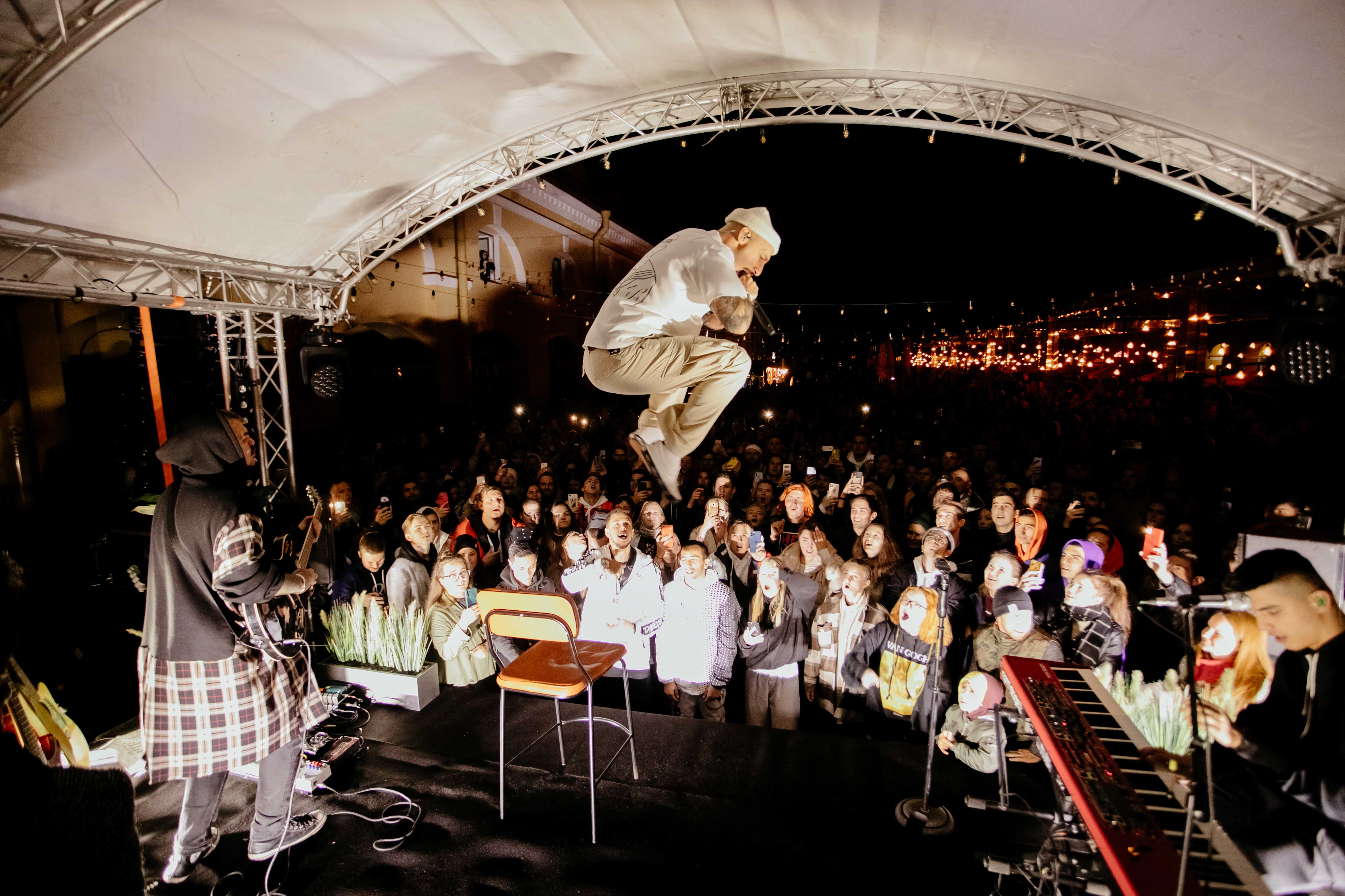 «Я буду воспитывать Левана Горозия в демократической среде». Артист — о новом альбоме, грузинской музыке и японской моде (фото 3)