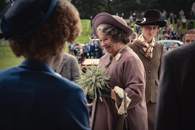 Королевской семье Великобритании не понравился четвертый сезон «Короны» (фото 5)