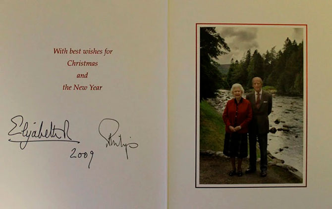 В Сети появились коллекционные рождественские открытки Елизаветы II (фото 5)