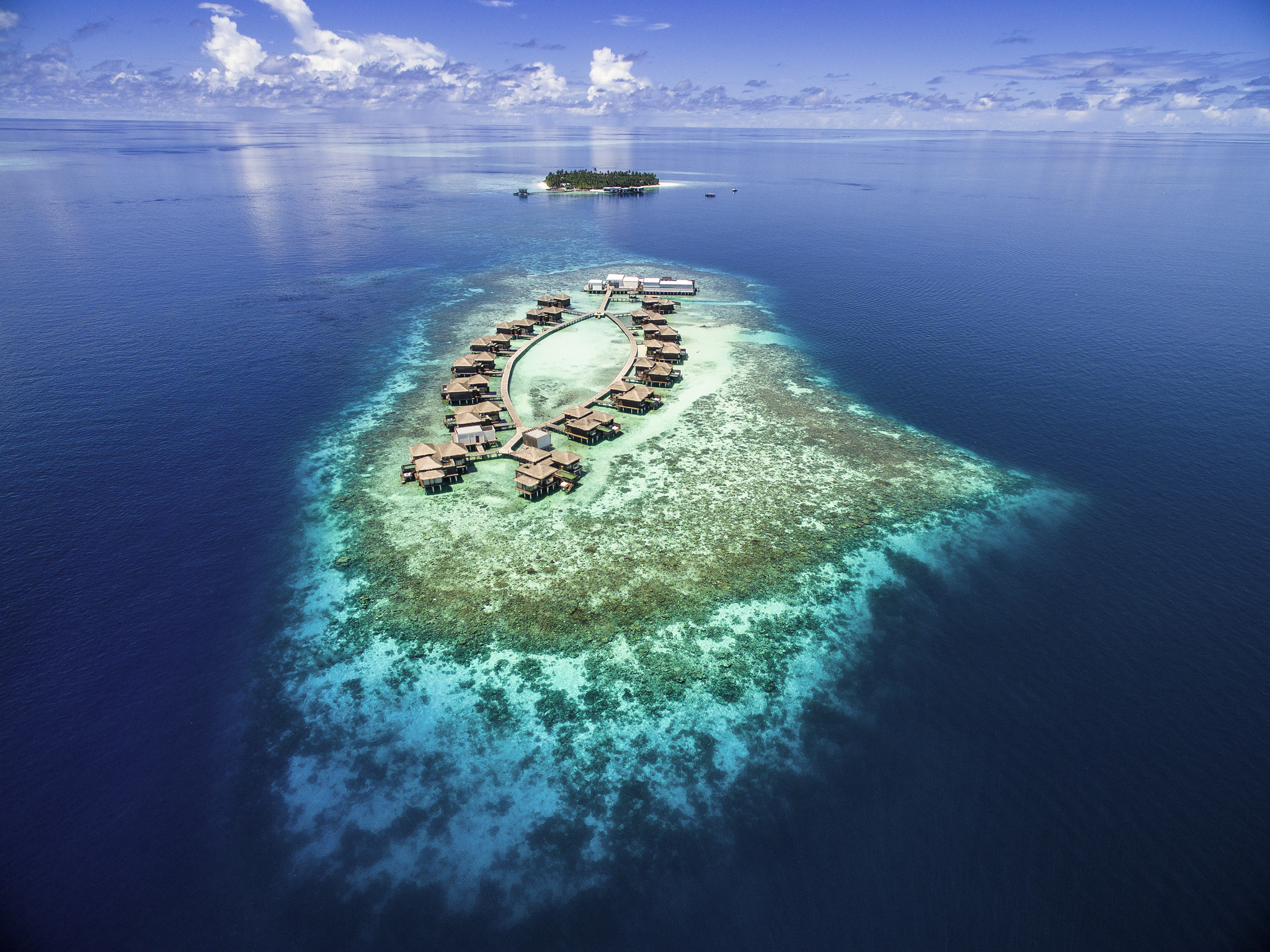 Королевская вилла, морские дворецкие и забота об экологии на роскошном курорте Мальдив (фото 4)