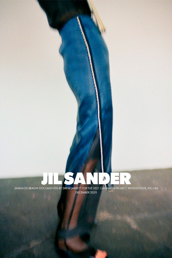 Новая кампания Jil Sander посвящена близости и прикосновениям (фото 6)
