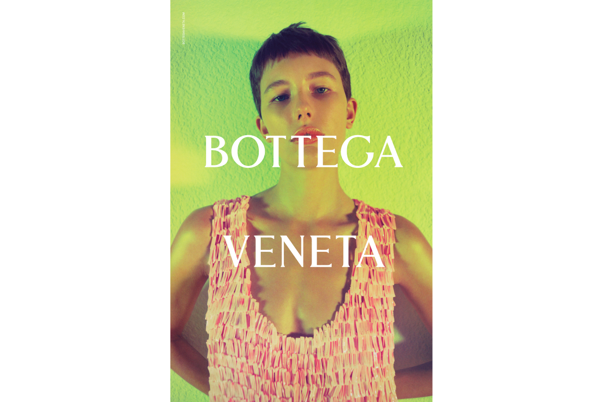 В новой кампании Bottega Veneta снялись далматинец и попугай (фото 7)