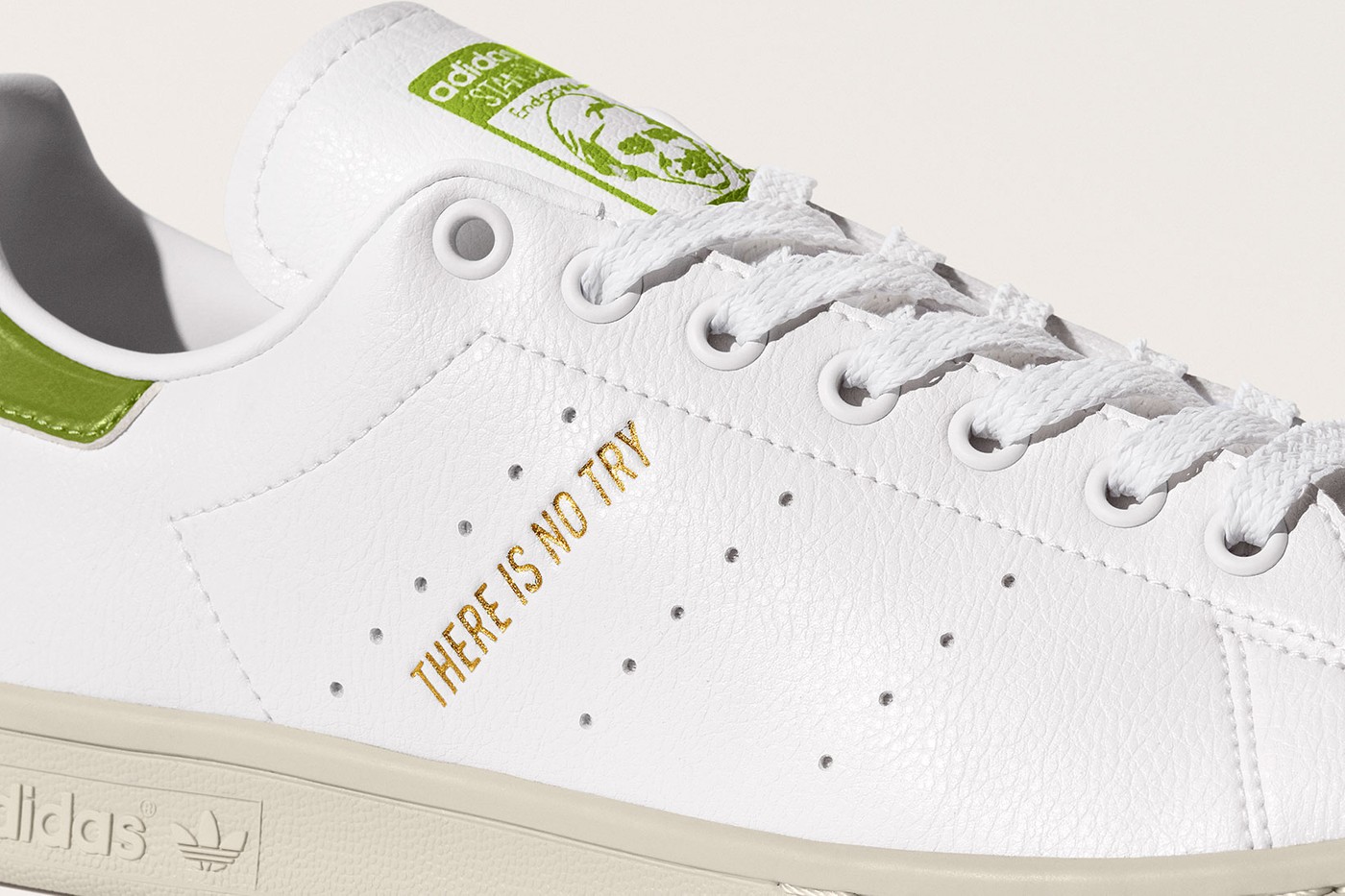 adidas Originals посвятил мастеру Йоде новую версию кроссовок Stan Smith (фото 2)