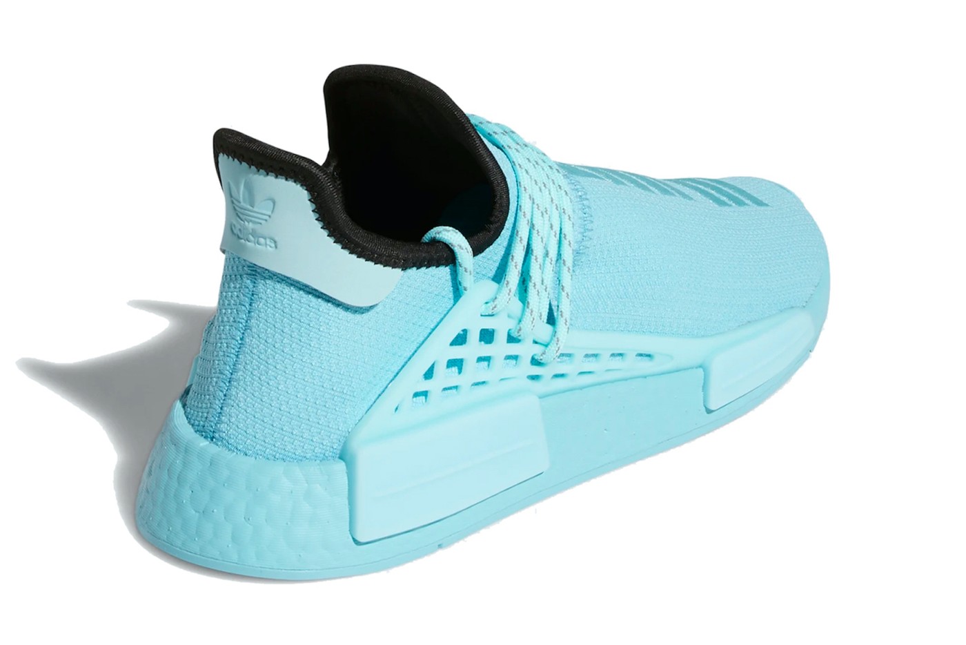 Фаррелл Уильямс и adidas Originals выпустили кроссовки цвета водной глади (фото 3)