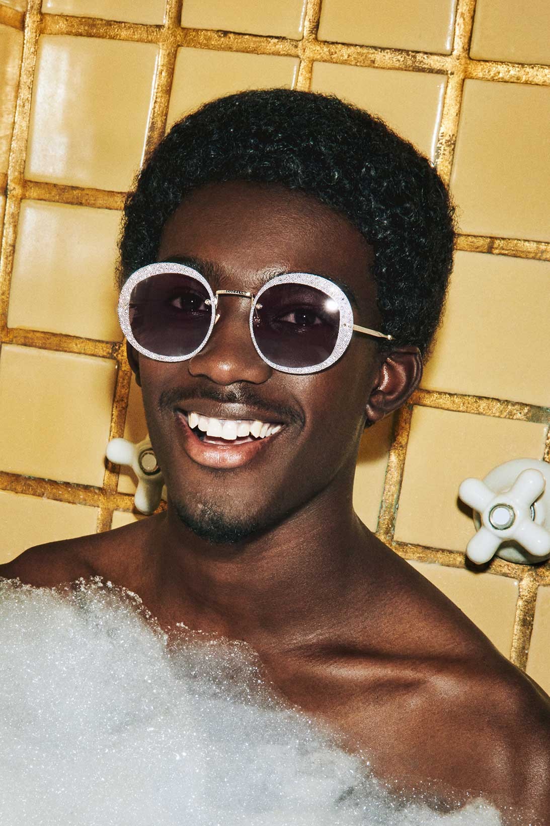 Gucci выпустил коллекцию солнцезащитных очков, вдохновленную голливудским гламуром (фото 5)