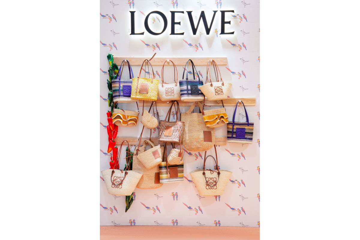 Loewe собрал плейлист для летних вечеринок в стиле коллекции Paula's Ibiza (фото 3)