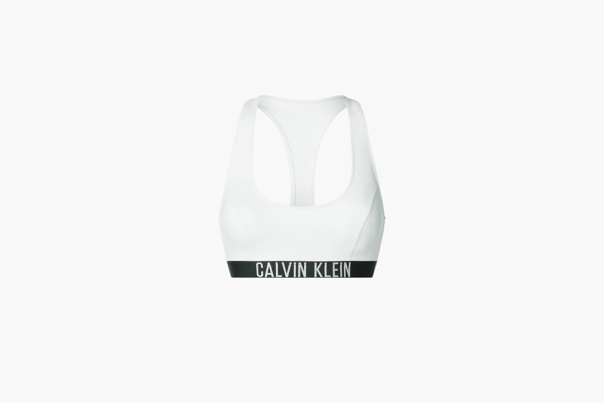 Calvin Klein представил минималистичные купальники для активного отдыха на пляже (фото 2)