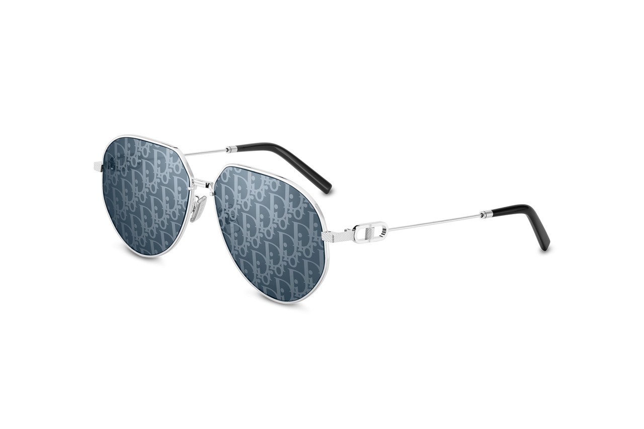 Ким Джонс выпустил очки с узором Oblique на линзах для пляжной капсулы Dior (фото 1)