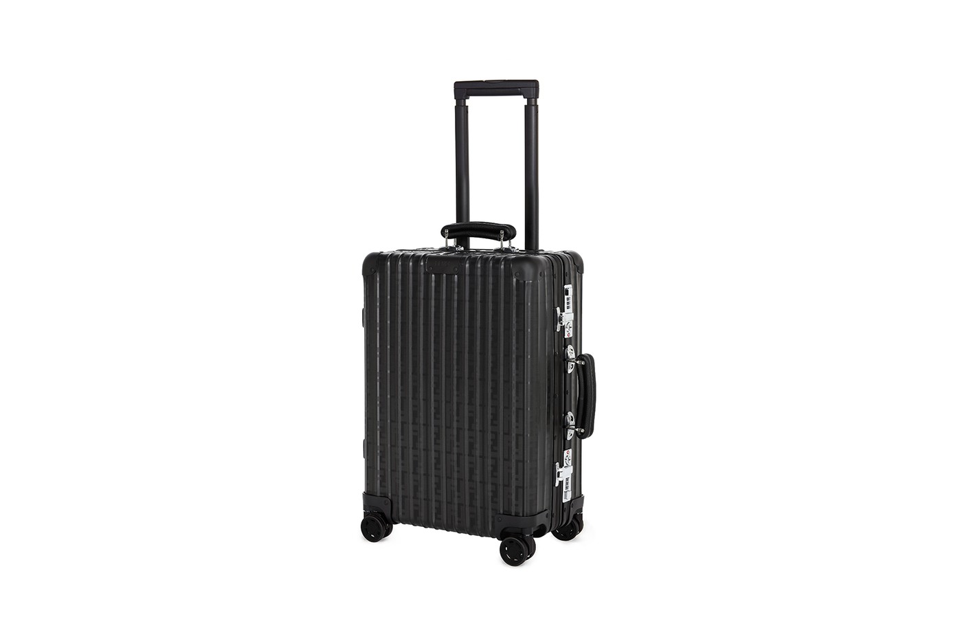 Fendi обновил классическую модель чемоданов Rimowa (фото 1)