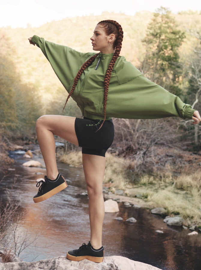 adidas и Карли Клосс выпустили коллекцию для тренировок на свежем воздухе (фото 4)