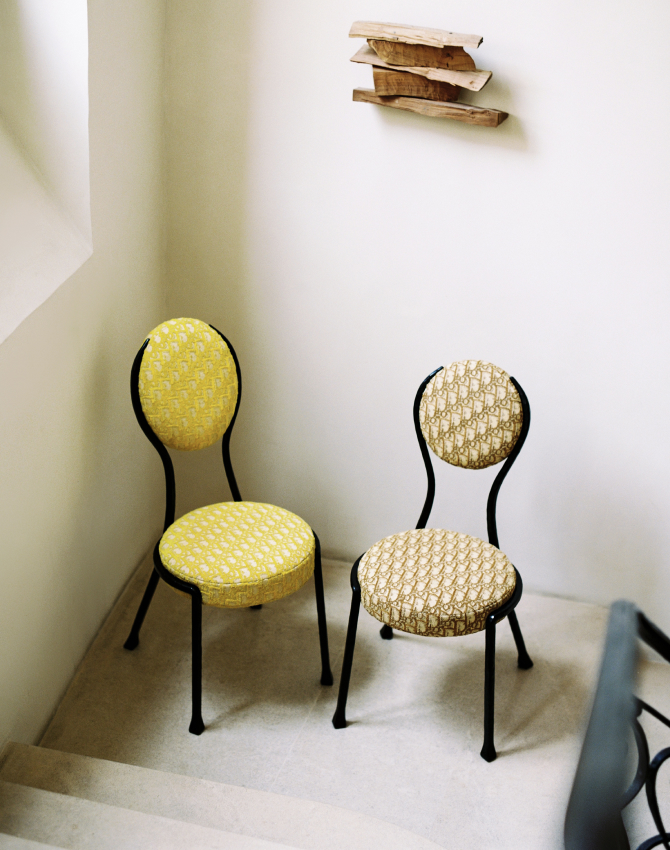 Dior представил арт-стулья для выставки Salone del Mobile в Милане (фото 1)