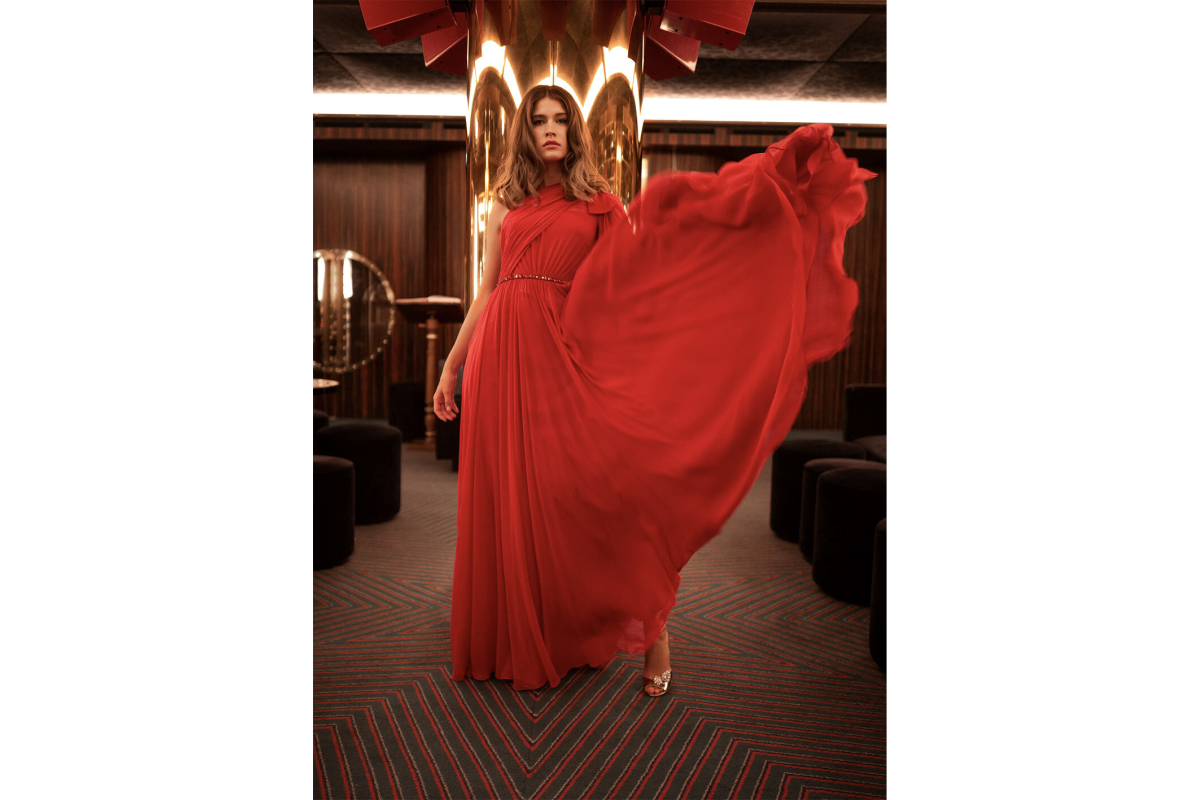 Дженни Пекхэм выпустила коллекцию платьев в стиле бондианы (фото 4)