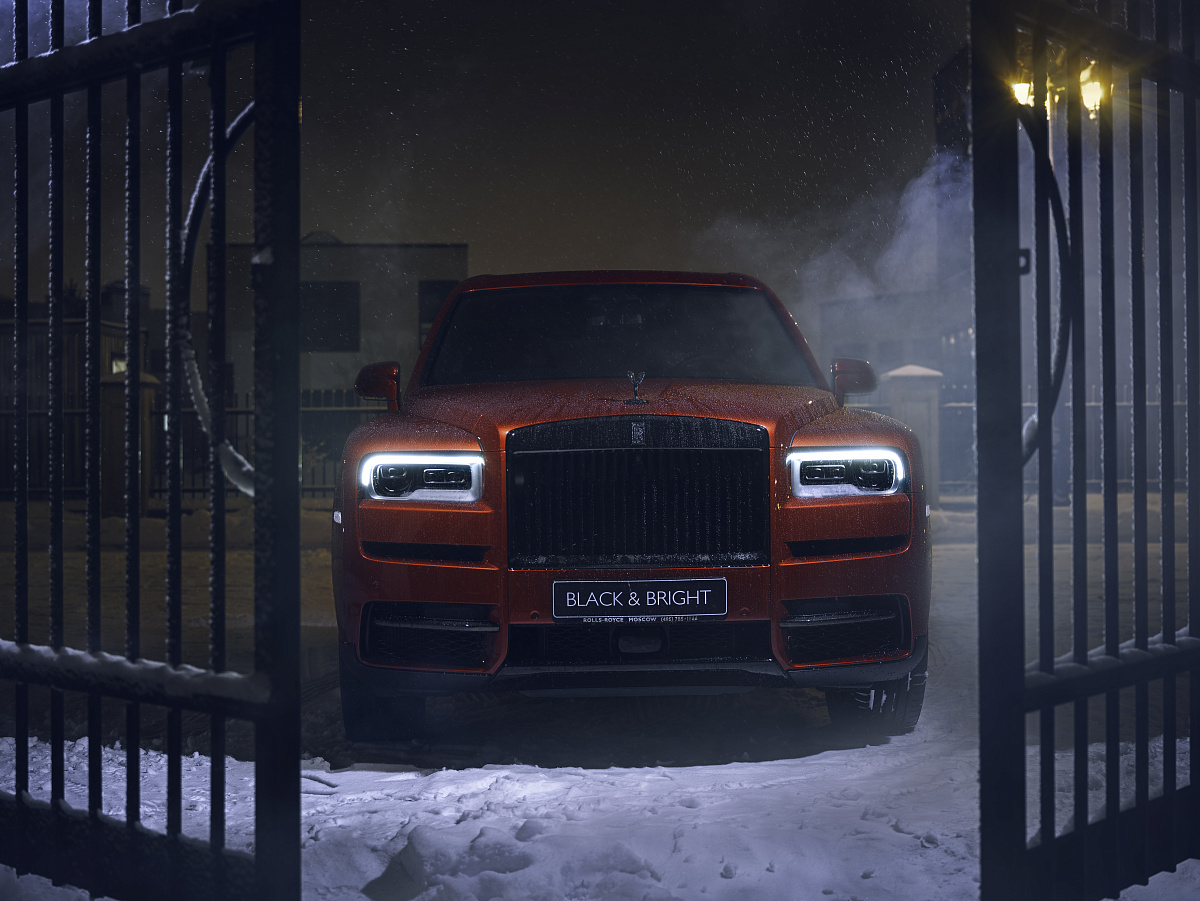 Rolls-Royce представил новые модели Black Badge, вдохновленные московскими ночами (фото 3)