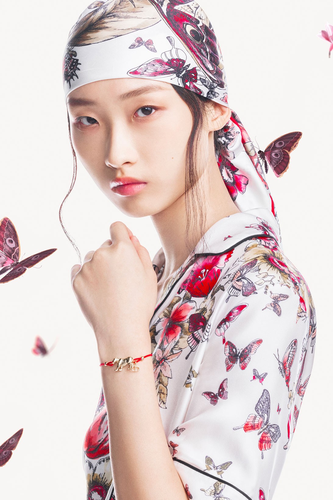 Бабочки и розовый цвет: Dior представил коллекцию к китайскому Новому году (фото 3)