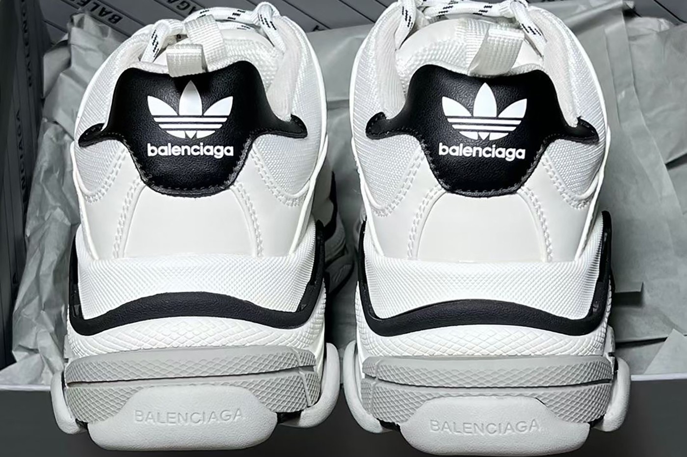 В Сети появились изображения кроссовок из коллаборации Balenciaga и adidas (фото 6)