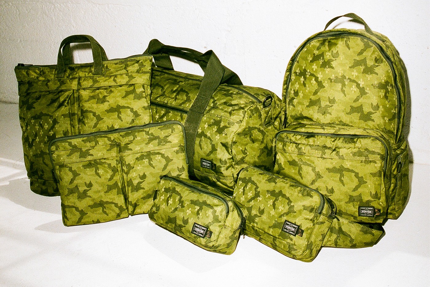 Бренд Дрейка OVO совместно с Porter выпустил коллекцию дорожных сумок (фото 1)