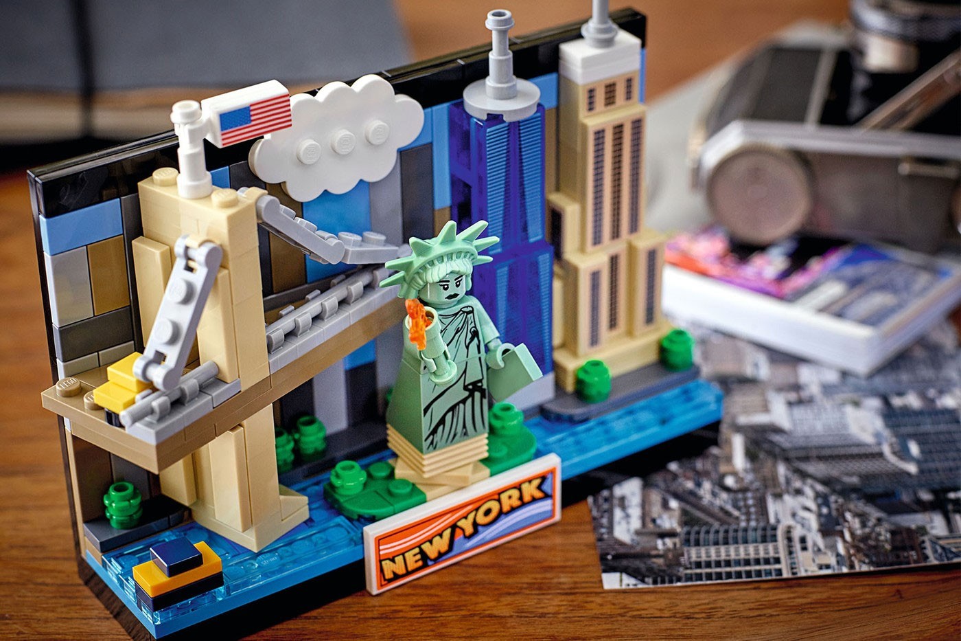 Lego выпустила набор открыток с достопримечательностями Парижа, Лондона и Нью-Йорка (фото 3)