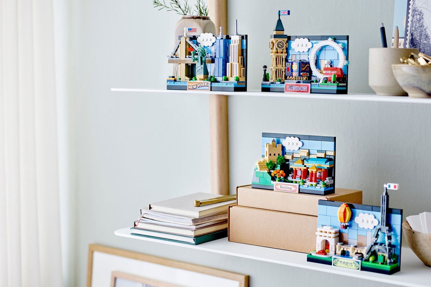 Lego выпустила набор открыток с достопримечательностями Парижа, Лондона и Нью-Йорка (фото 2)