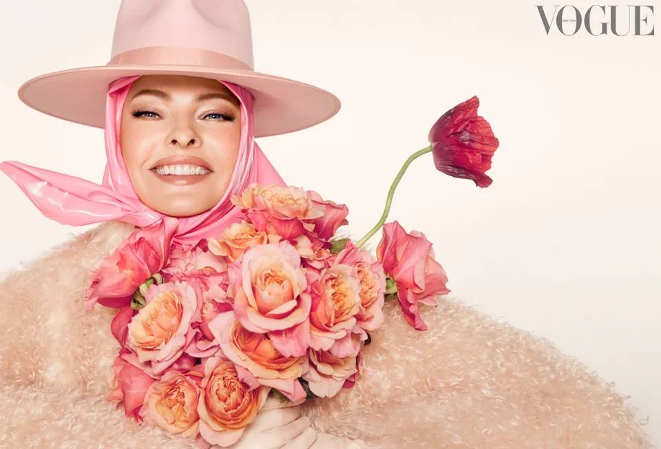 Линда Евангелиста снялась для обложки британского Vogue (фото 2)