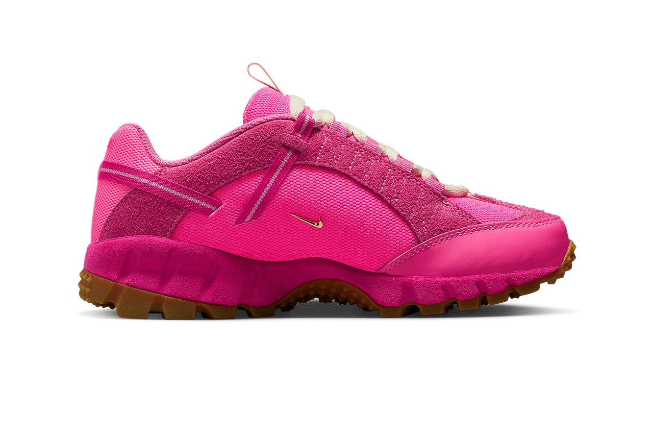 Jacquemus показал кроссовки из коллаборации с Nike в ярко-розовом оттенке (фото 3)