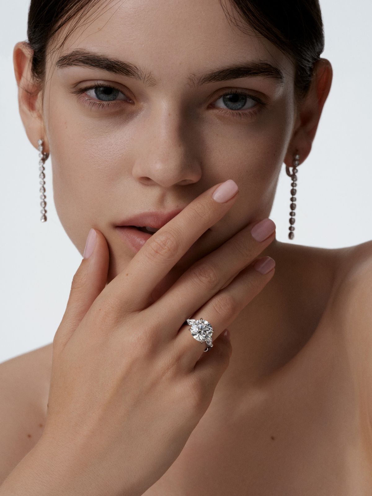 Alrosa Diamonds выпустила новую помолвочную коллекцию с бриллиантами (фото 1)