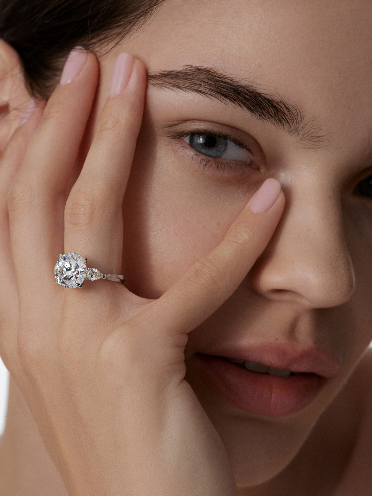 Alrosa Diamonds выпустила новую помолвочную коллекцию с бриллиантами (фото 3)