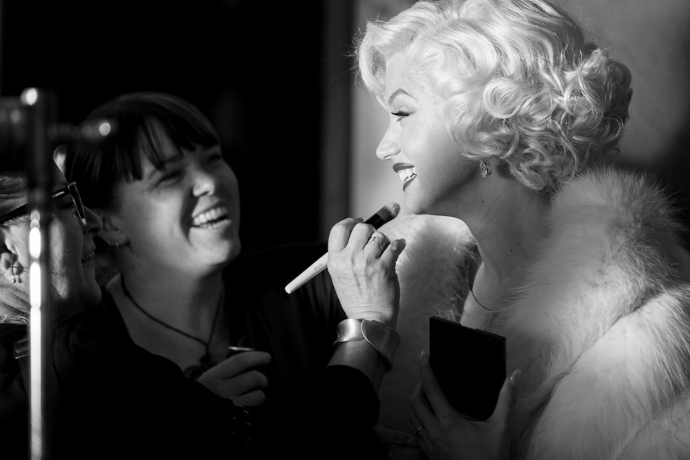Как создавался образ Аны де Армас для фильма «Блондинка» о Мэрилин Монро (фото 12)