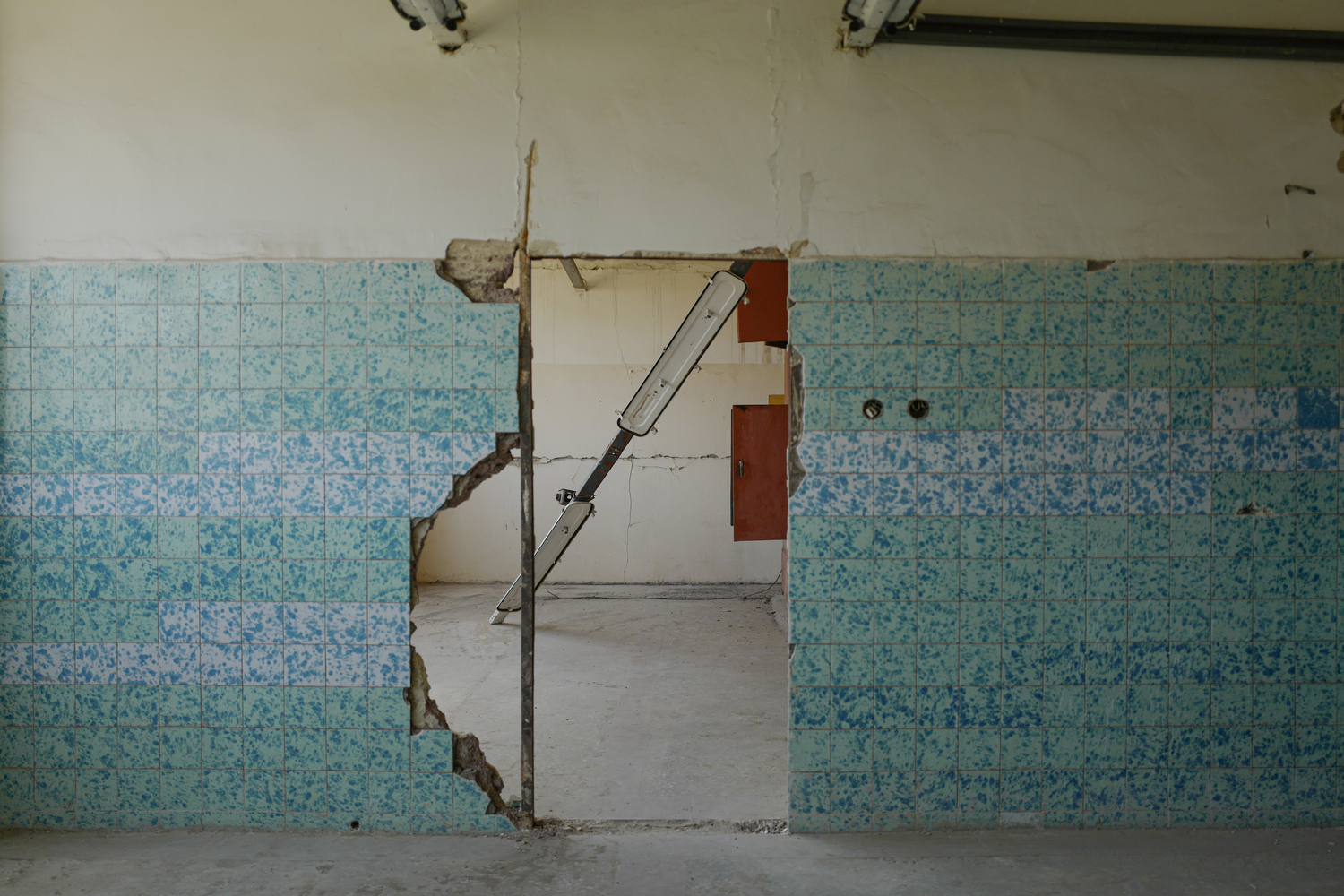 Карифабрика в Дилижане: кто, как и зачем превращает здание старой швейной фабрики в современное культурное пространство (фото 5)