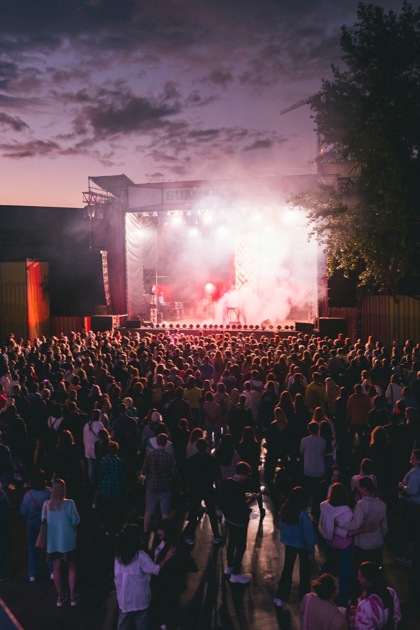 Весной в Москве открывается площадка VK Музыка Summer Stage | BURO.