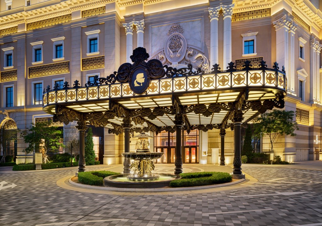 Отель Karl Lagerfeld в Макао официально откроется в июне (фото 1)