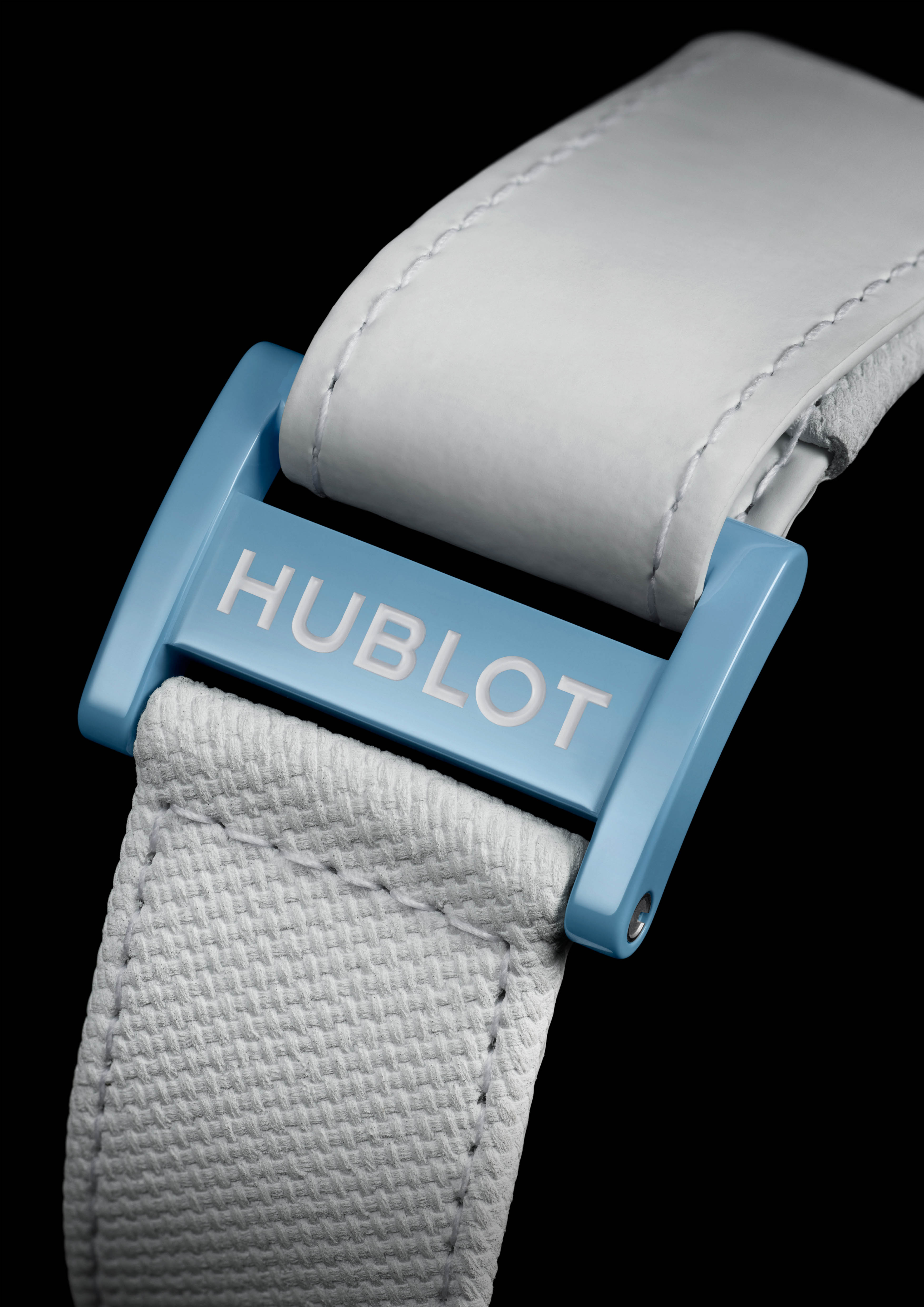 Hublot выпустил лимитированную модель часов в голубом цвете (фото 3)