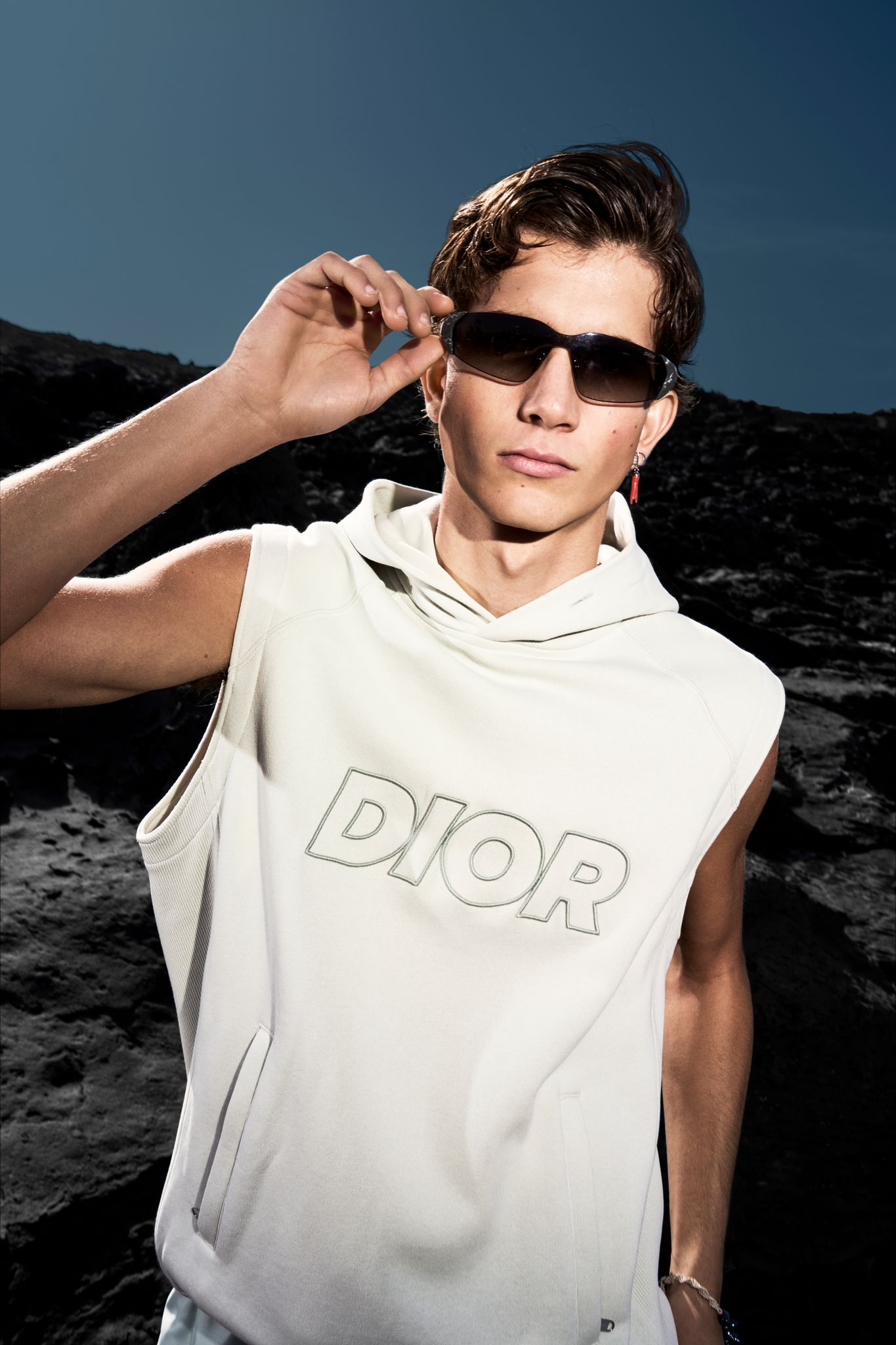 Dior выпустил экологичную капсулу пляжной одежды (фото 8)